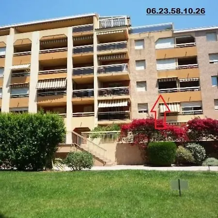 : T2 Au Port St Pierre Apartamento Hyères